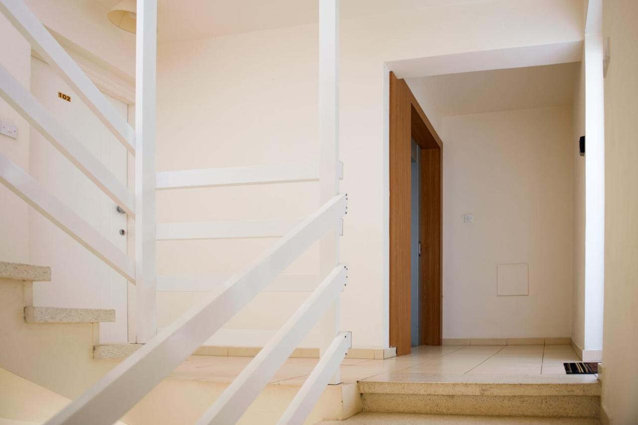 Sofia Apartment 700M Away From The Beach Paralímni Extérieur photo